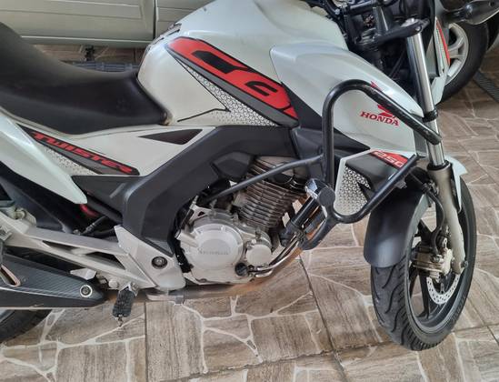 HONDA CB TWISTER HONDA CB TWISTER